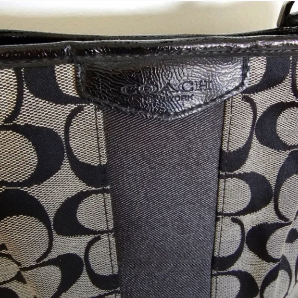 Euc Coach Signature Stripe Drawstring Carryall To… - image 2